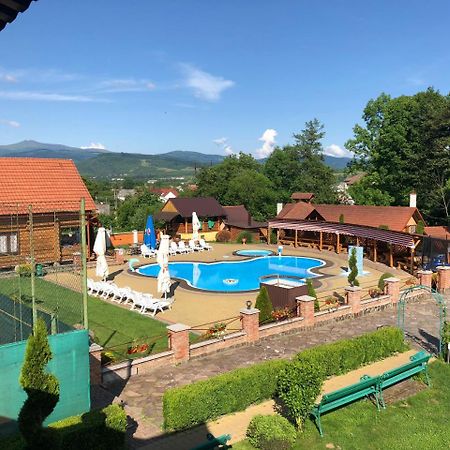 Рутенія Hotel Svalyava Ngoại thất bức ảnh